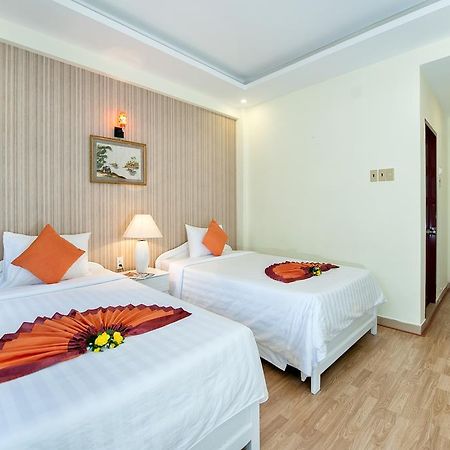 Paris Gold Hotel Ho Chi Minh City Exterior photo