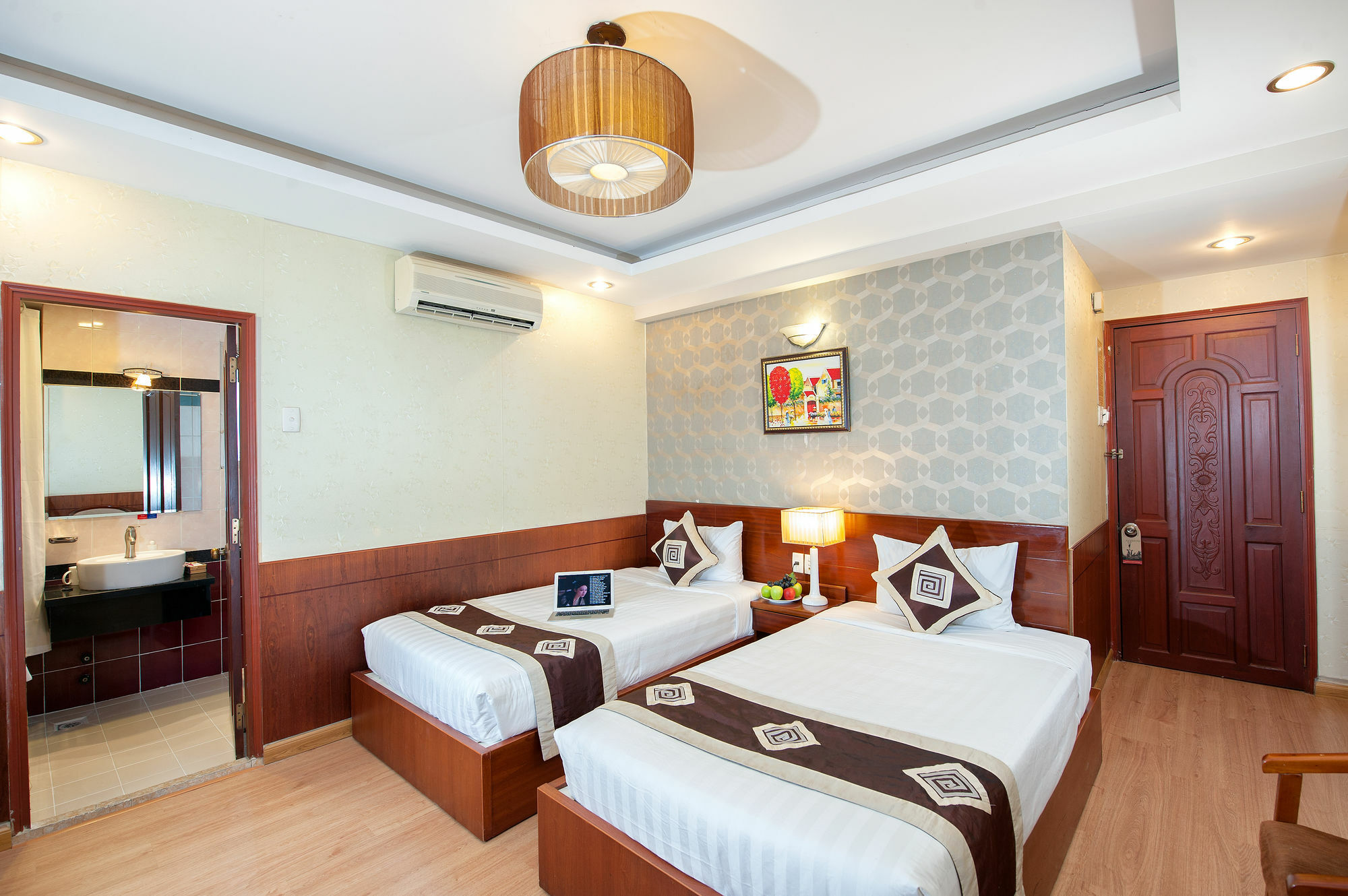 Paris Gold Hotel Ho Chi Minh City Exterior photo